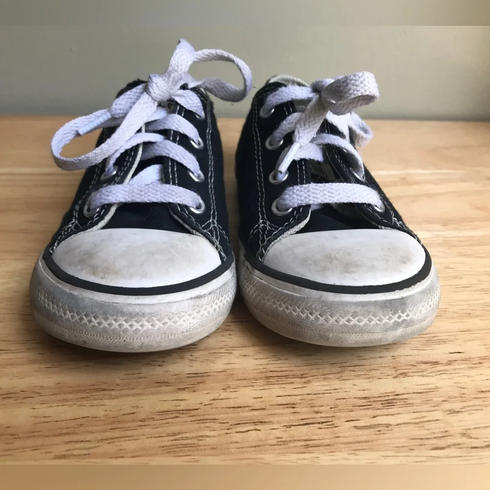 Converse Chuck Taylor Ox Low Sneaker Black Size: US Toddler 8 EUR 24 CM 15